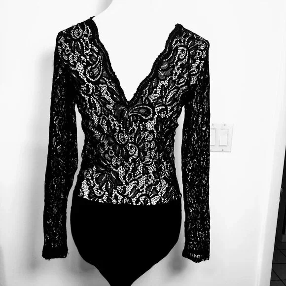 EXPRESS SIZE M LONG SLEEVE BLACK EMBROIDERED LACE BODYSUIT - Picture 7 of 11